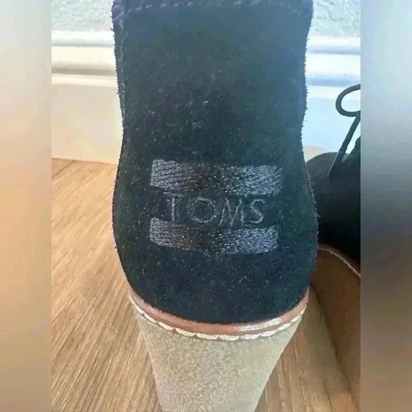 TOMS Black Wedge Ankle Boots Women's Size 7 Lace-Up Minimal Wear Leather Comfy - Picture 6 of 13
